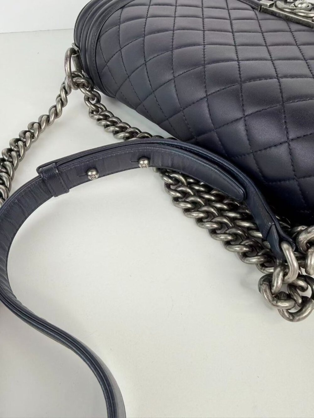 Channel the boy crossbody bag - Picture 9 of 12